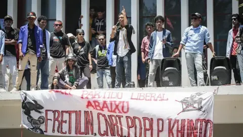 East Timor Abandons Initiative to Grant No-Cost Cars for MPs After Widespread Protests
