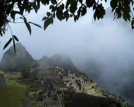 Debris blocking Train Tracks Trap Nearly 1,000 Travelers near the Inca Citadel