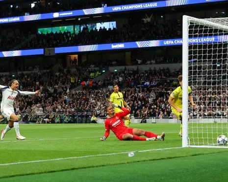 Goalkeeper Luiz's Crucial Mistake Delivers Spurs First Victory